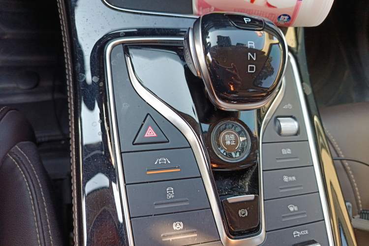 Used BYD Song MAX New Energy 2022 DM-i 105KM Executive Edition Gear Lever