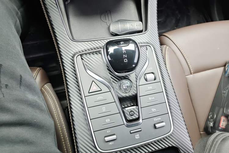 Used BYD Song MAX New Energy 2022 DM-i 105KM Executive Edition Gear Lever