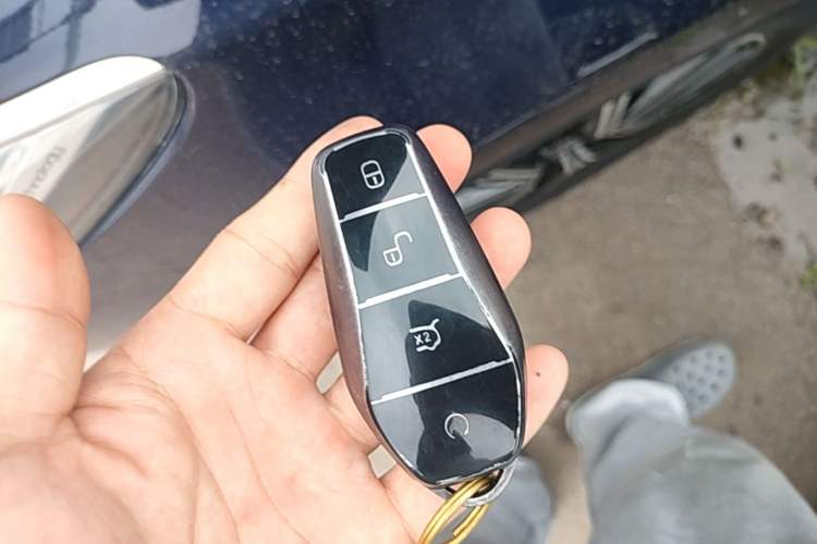 Used BYD Song MAX New Energy 2022 DM-i 105KM Flagship Model Interior 1