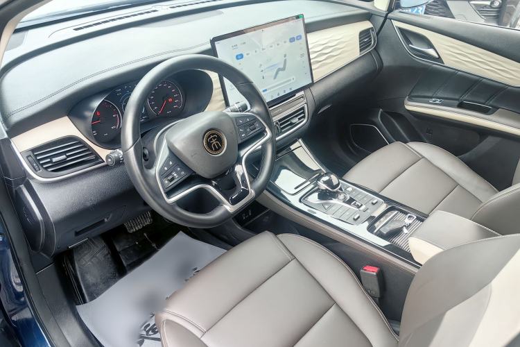 Used BYD Song MAX New Energy 2022 DM-i 105KM Flagship Model Interior 1