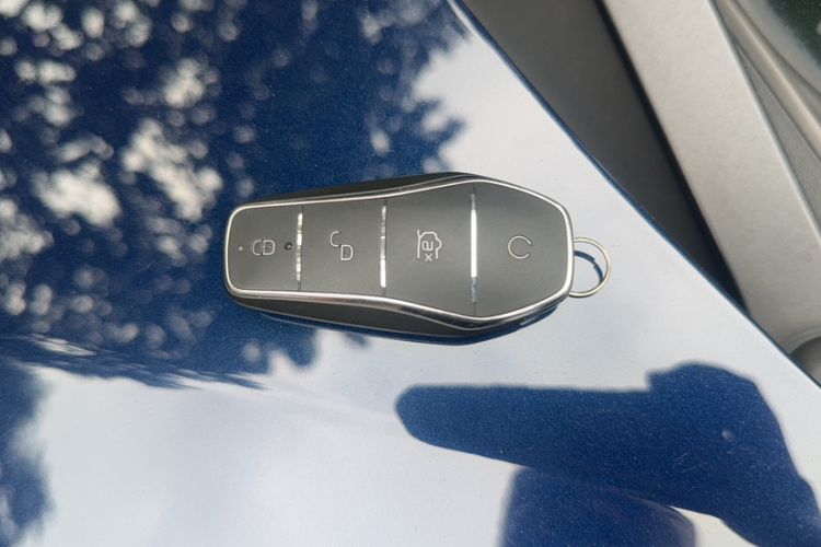 Used BYD Song MAX New Energy 2022 DM-i 105KM Executive Edition Interior 4