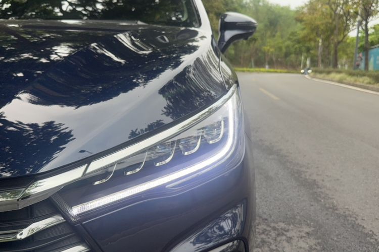 Used BYD Song MAX New Energy 2022 DM-i 105KM Executive Edition Left Front Headlight