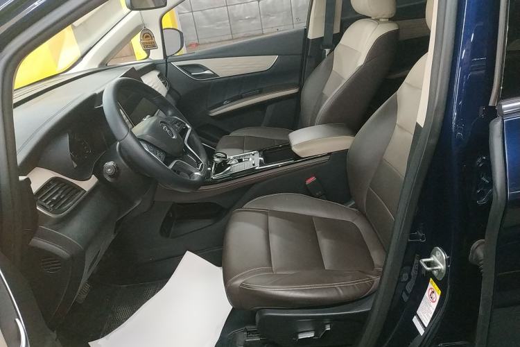 Used BYD Song MAX New Energy 2022 DM-i 105KM Prestige Model Left Front Seat
