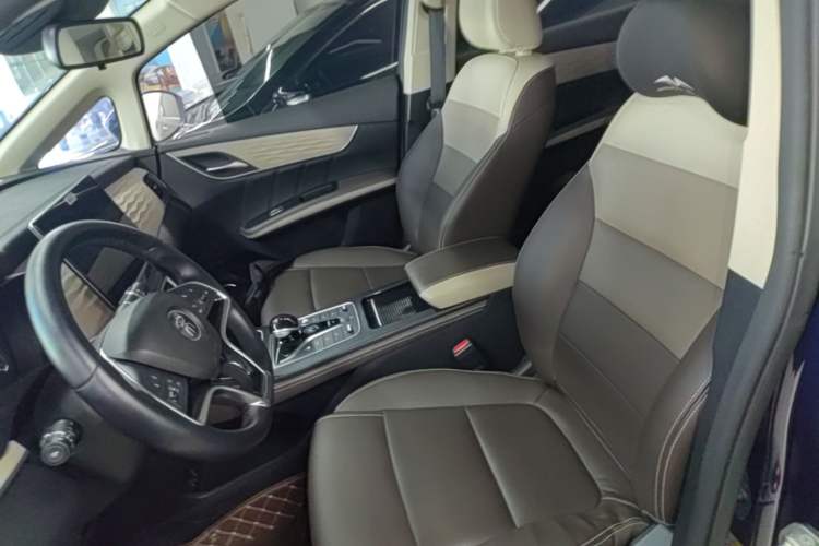 Used BYD Song MAX New Energy 2022 DM-i 105KM Flagship Model Left Front Seat