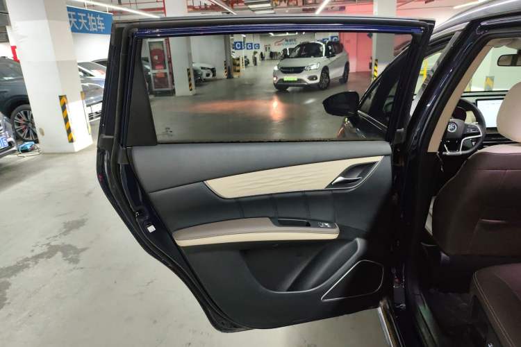 Used BYD Song MAX New Energy 2022 DM-i 105KM Prestige Model Left Rear Door Interior