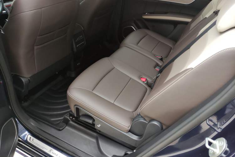 Used BYD Song MAX New Energy 2022 DM-i 105KM Flagship Model Left Rear Seat