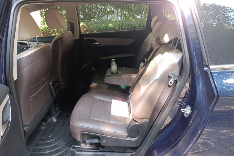 Used BYD Song MAX New Energy 2022 DM-i 105KM Flagship Model Left Rear Seat