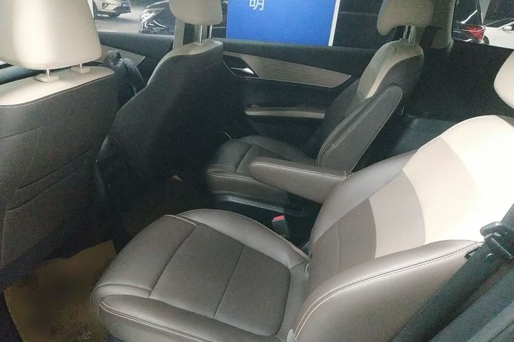 Used BYD Song MAX New Energy 2022 DM-i 105KM Executive Edition Left Rear Seat