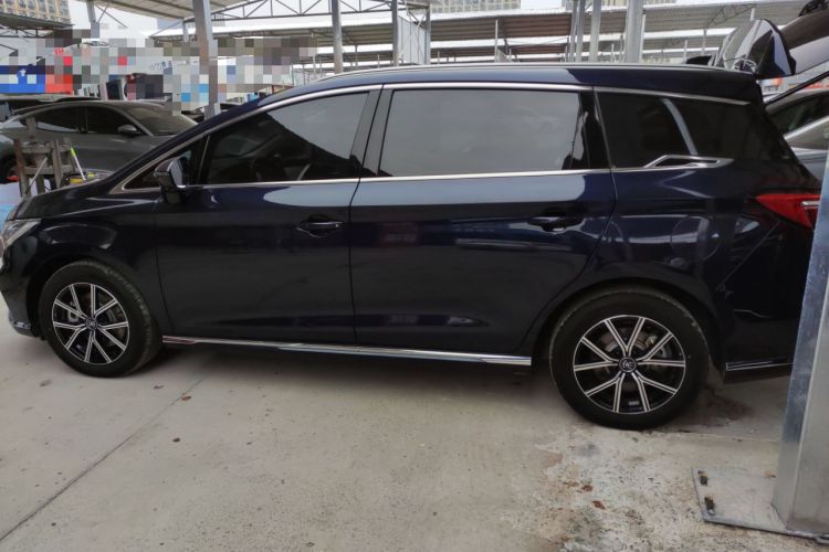 Used BYD Song MAX New Energy 2022 DM-i 105KM Flagship Model Left Side