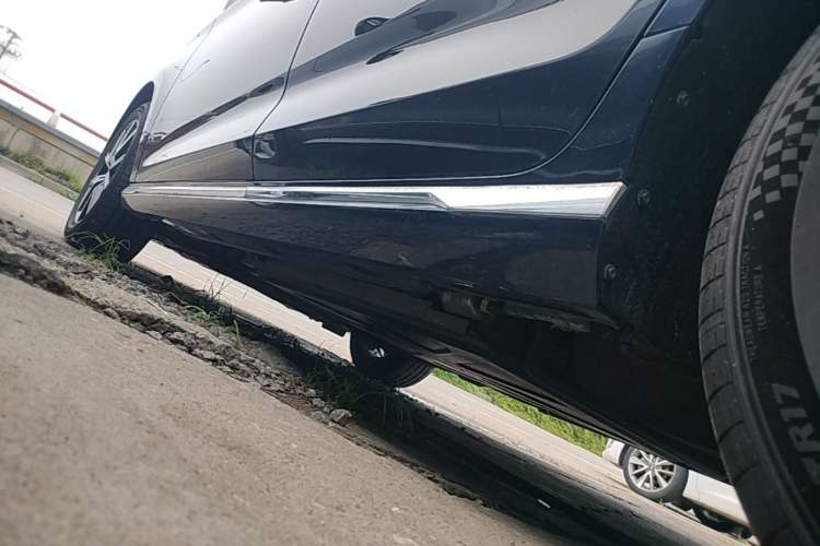 Used BYD Song MAX New Energy 2022 DM-i 105KM Flagship Model Left Side Sill
