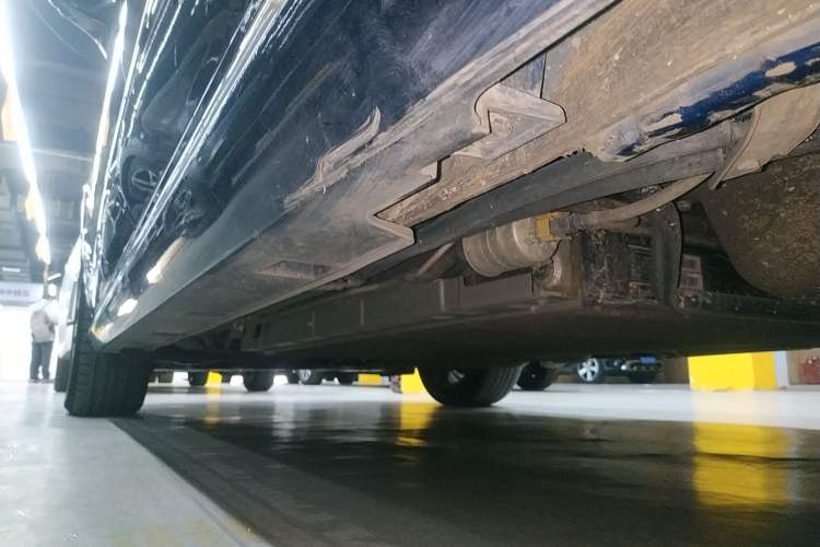Used BYD Song MAX New Energy 2022 DM-i 105KM Prestige Model Left Side Sill