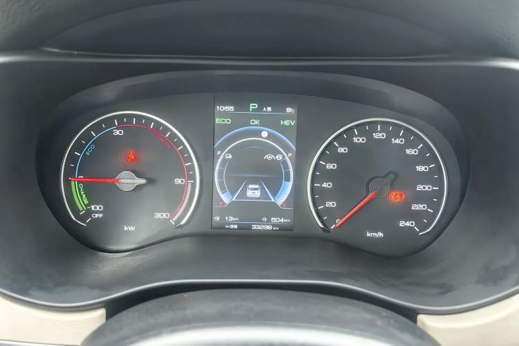Used BYD Song MAX New Energy 2022 DM-i 105KM Flagship Model Odometer Close Up