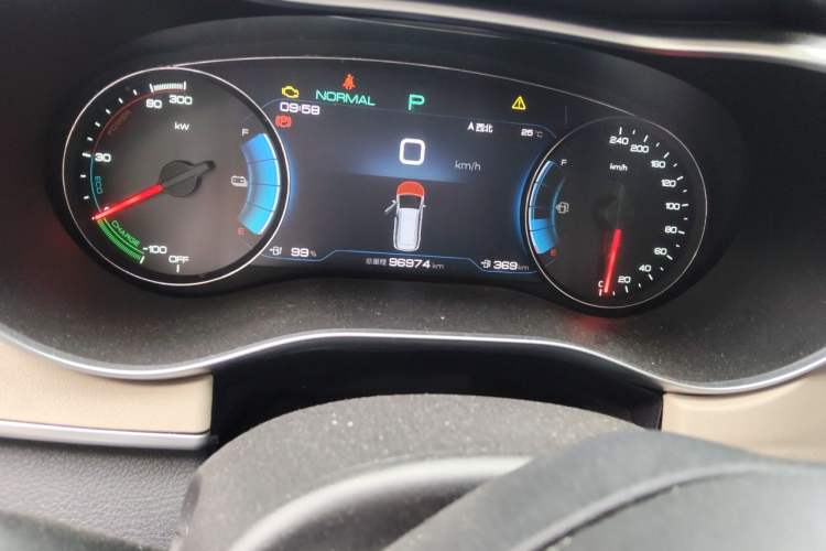 Used BYD Song MAX New Energy 2022 DM-i 105KM Executive Edition Odometer Close Up