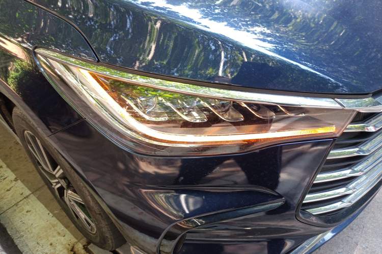 Used BYD Song MAX New Energy 2022 DM-i 105KM Flagship Model Right Front Headlight