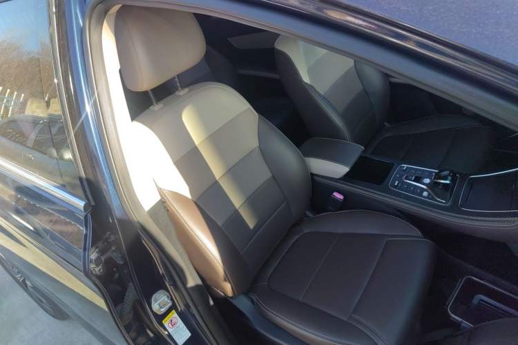 Used BYD Song MAX New Energy 2022 DM-i 105KM Executive Edition Right Front Seat