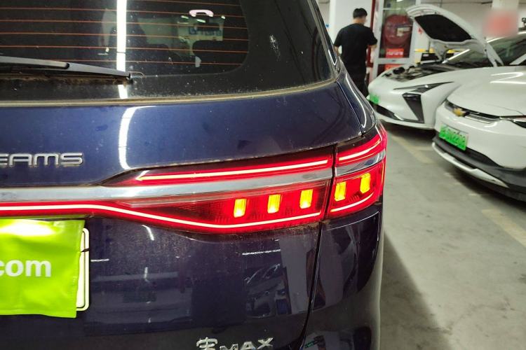 Used BYD Song MAX New Energy 2022 DM-i 105KM Prestige Model Right Rear Taillight