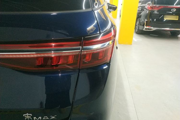 Used BYD Song MAX New Energy 2022 DM-i 105KM Prestige Model Right Rear Taillight