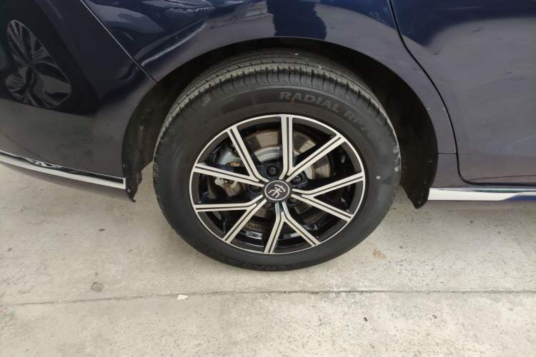 Used BYD Song MAX New Energy 2022 DM-i 105KM Flagship Model Right Rear Wheel Hub