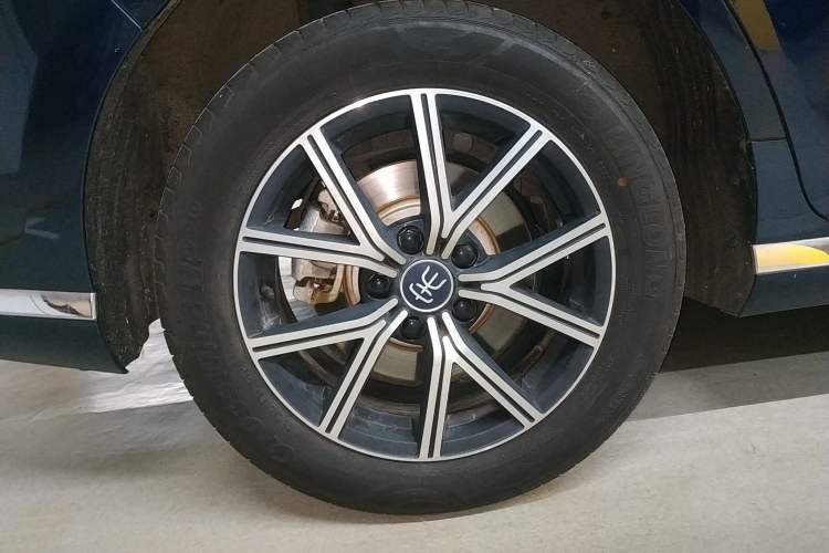 Used BYD Song MAX New Energy 2022 DM-i 105KM Prestige Model Right Rear Wheel Hub