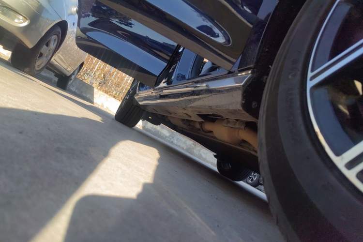 Used BYD Song MAX New Energy 2022 DM-i 105KM Executive Edition Right Side Sill