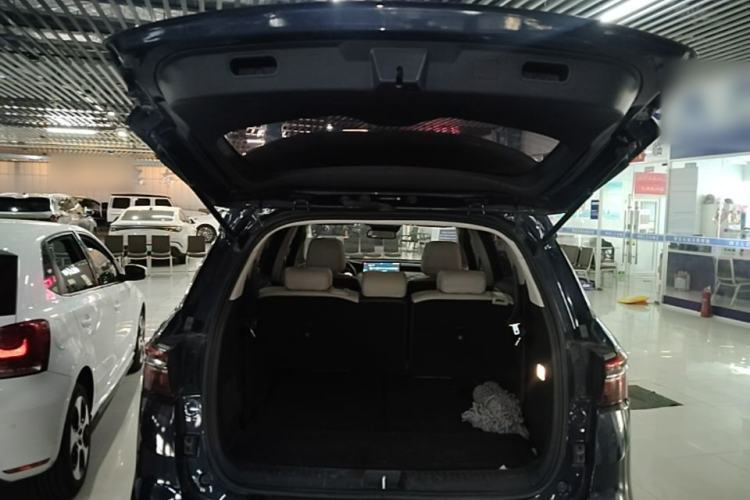 Used BYD Song MAX New Energy 2022 DM-i 105KM Flagship Model Trunk