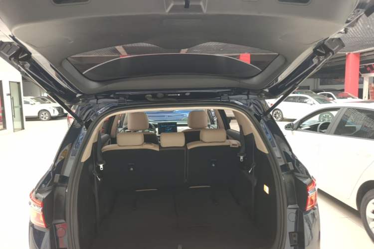 Used BYD Song MAX New Energy 2022 DM-i 105KM Flagship Model Trunk