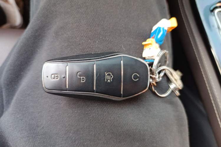 Used BYD Song MAX New Energy 2022 DM-i 105KM Executive Edition Vehicle Key