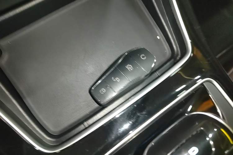 Used BYD Song MAX New Energy 2022 DM-i 105KM Prestige Model Vehicle Key