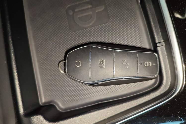 Used BYD Song MAX New Energy 2022 DM-i 105KM Executive Edition Vehicle Key