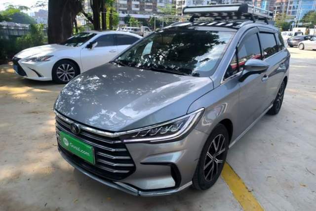 Ojetý BYD Song MAX New Energy 2022 DM-i 105KM Flagship Model