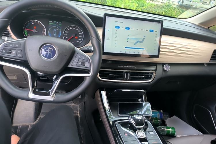 Used BYD Song MAX New Energy 2022 DM-i 105KM Flagship Model Center Console