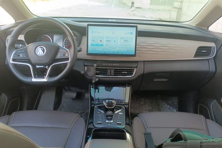 Used BYD Song MAX New Energy 2022 DM-i 105KM Flagship Model Center Console