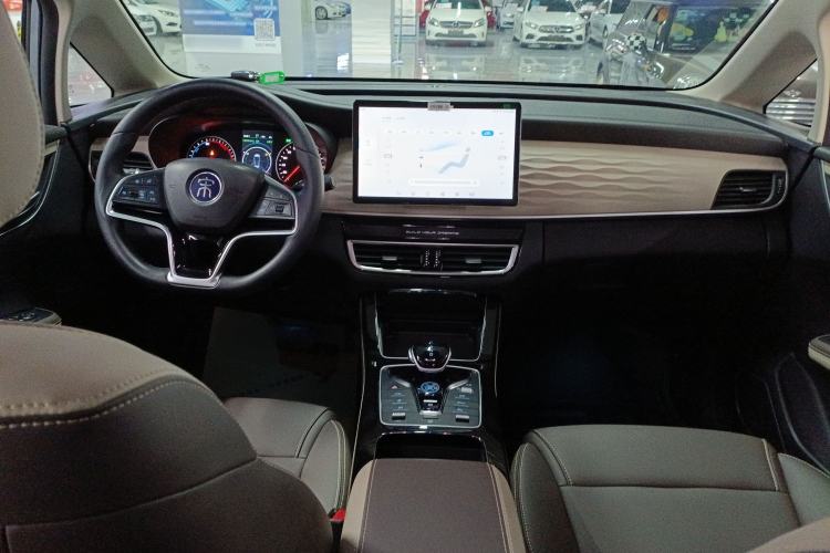 Used BYD Song MAX New Energy 2022 DM-i 105KM Flagship Model Center Console