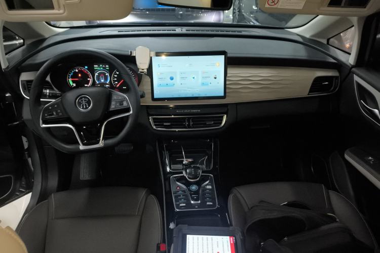 Used BYD Song MAX New Energy 2022 DM-i 105KM Flagship Model Center Console