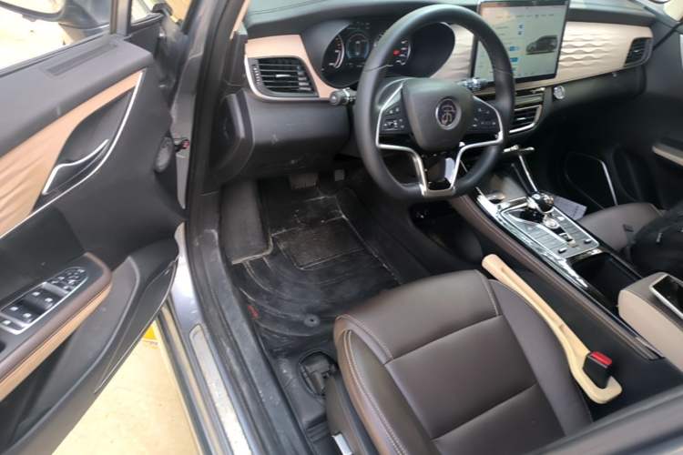 Used BYD Song MAX New Energy 2022 DM-i 105KM Flagship Model Driver Seat