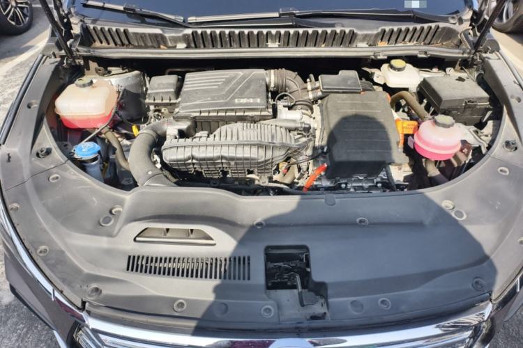Used BYD Song MAX New Energy 2022 DM-i 105KM Flagship Model Engine Bay
