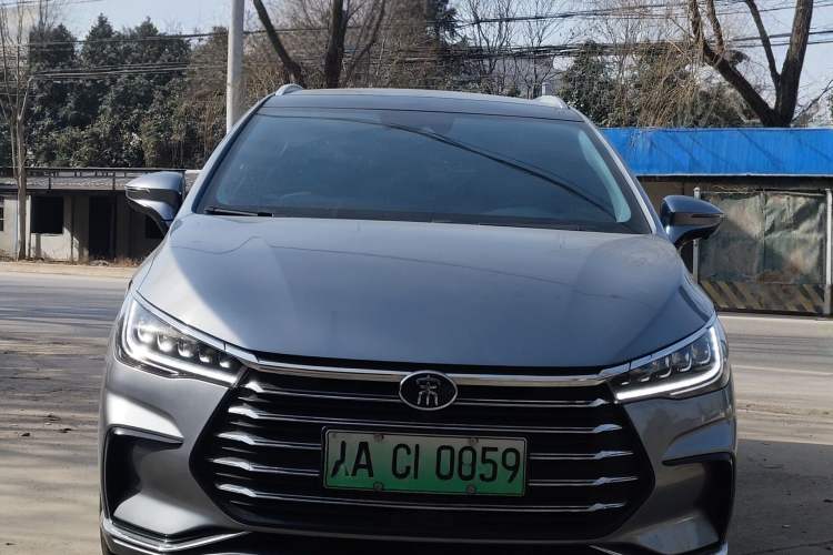 Used BYD Song MAX New Energy 2022 DM-i 105KM Flagship Model Exterior 1