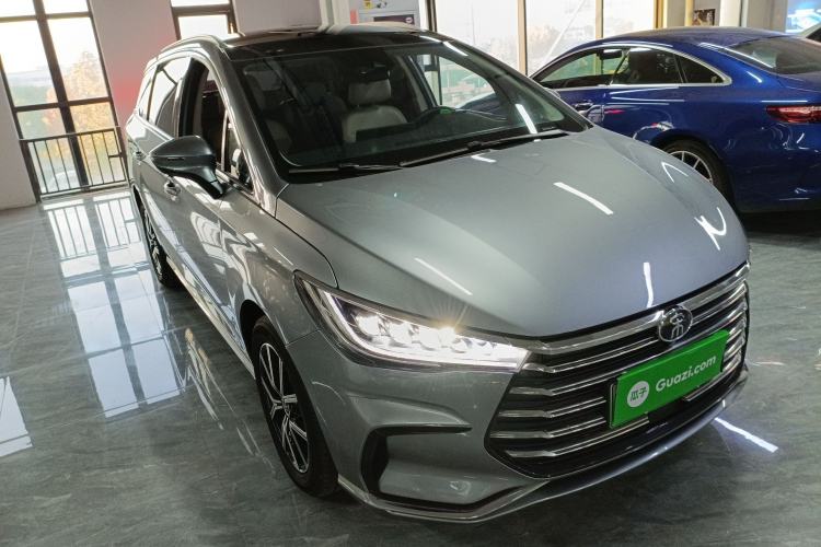 Used BYD Song MAX New Energy 2022 DM-i 105KM Flagship Model Front Right 45 Deg