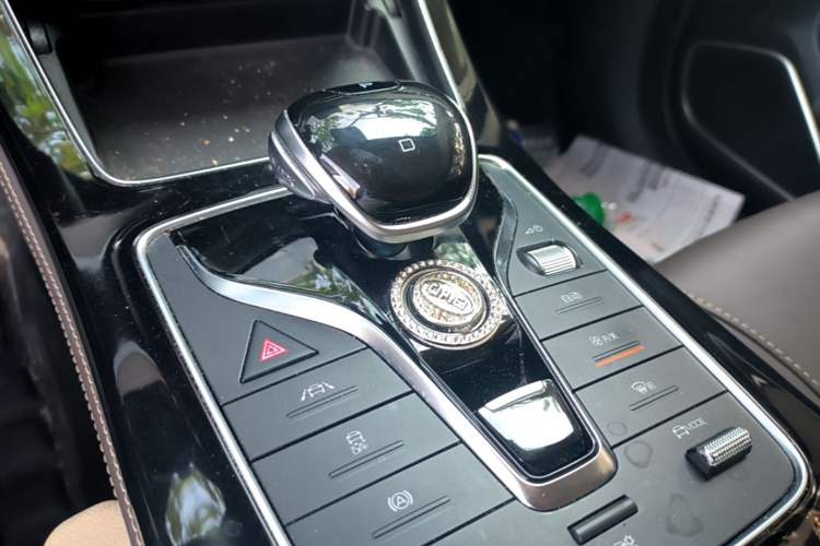 Used BYD Song MAX New Energy 2022 DM-i 105KM Flagship Model Gear Lever