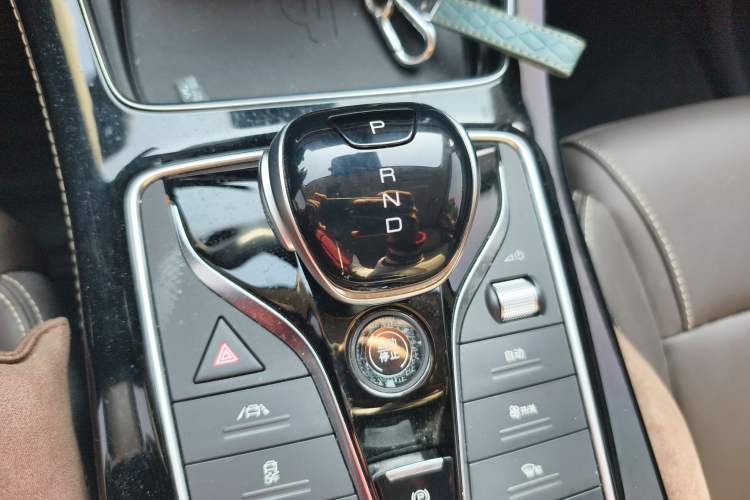 Used BYD Song MAX New Energy 2022 DM-i 105KM Flagship Model Gear Lever