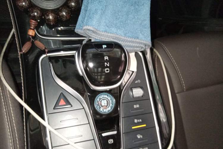 Used BYD Song MAX New Energy 2022 DM-i 105KM Flagship Model Gear Lever