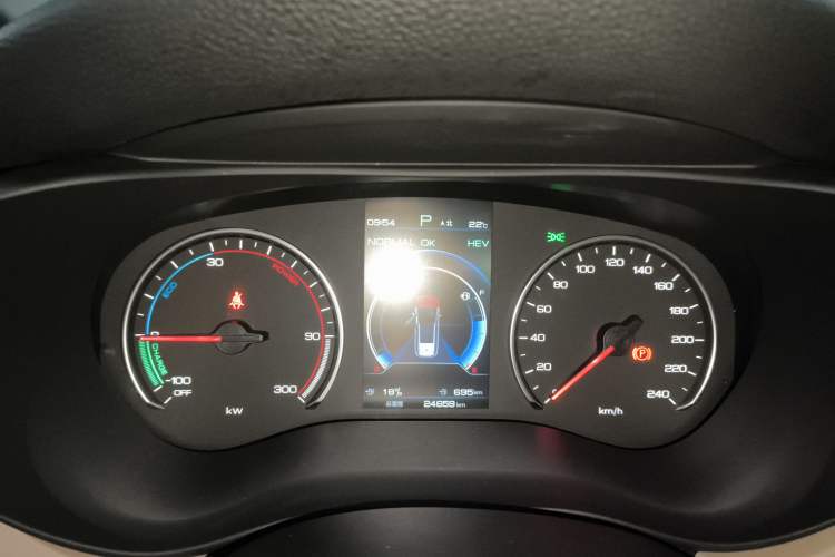 Used BYD Song MAX New Energy 2022 DM-i 105KM Flagship Model Instrument Cluster