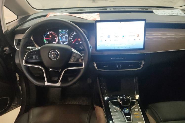 Used BYD Song MAX New Energy 2022 DM-i 105KM Flagship Model Interior 3