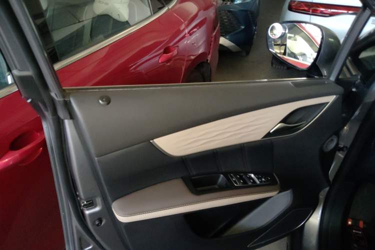 Used BYD Song MAX New Energy 2022 DM-i 105KM Flagship Model Left Front Door Interior