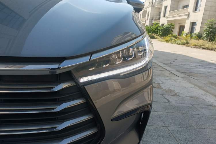 Used BYD Song MAX New Energy 2022 DM-i 105KM Flagship Model Left Front Headlight