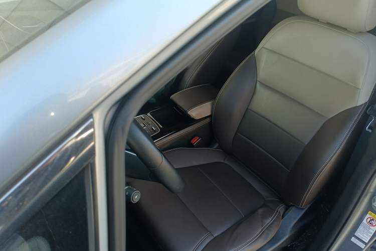 Used BYD Song MAX New Energy 2022 DM-i 105KM Flagship Model Left Front Seat