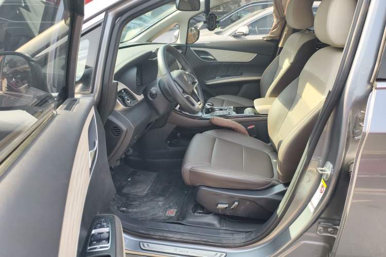 Used BYD Song MAX New Energy 2022 DM-i 105KM Flagship Model Left Front Seat