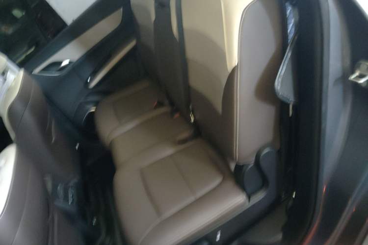 Used BYD Song MAX New Energy 2022 DM-i 105KM Flagship Model Left Rear Seat