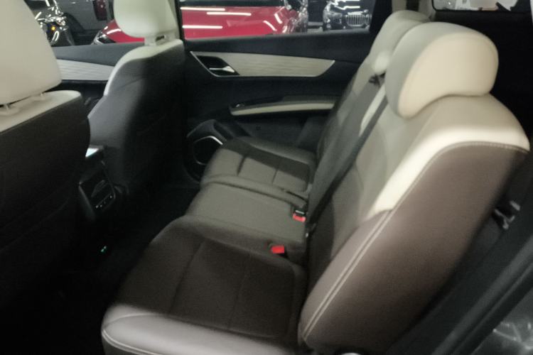 Used BYD Song MAX New Energy 2022 DM-i 105KM Flagship Model Left Rear Seat