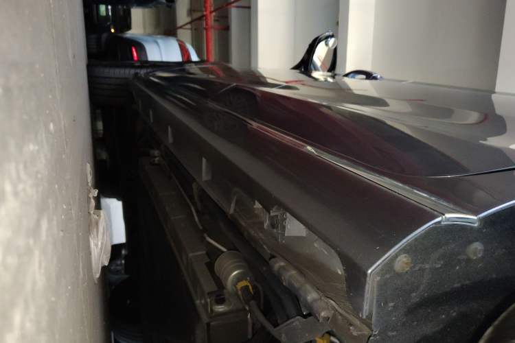 Used BYD Song MAX New Energy 2022 DM-i 105KM Flagship Model Left Side Sill